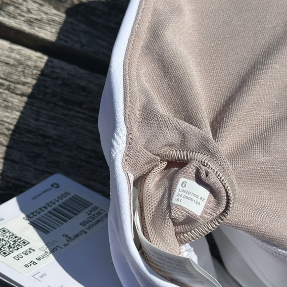 Lululemon Energy Bra High-Neck Longline Tough Medium Support White size 6 - Picture 6 of 7